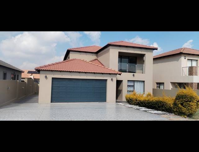 4 BEDROOM HOUSE FOR SALE IN WILDTUIN PARK